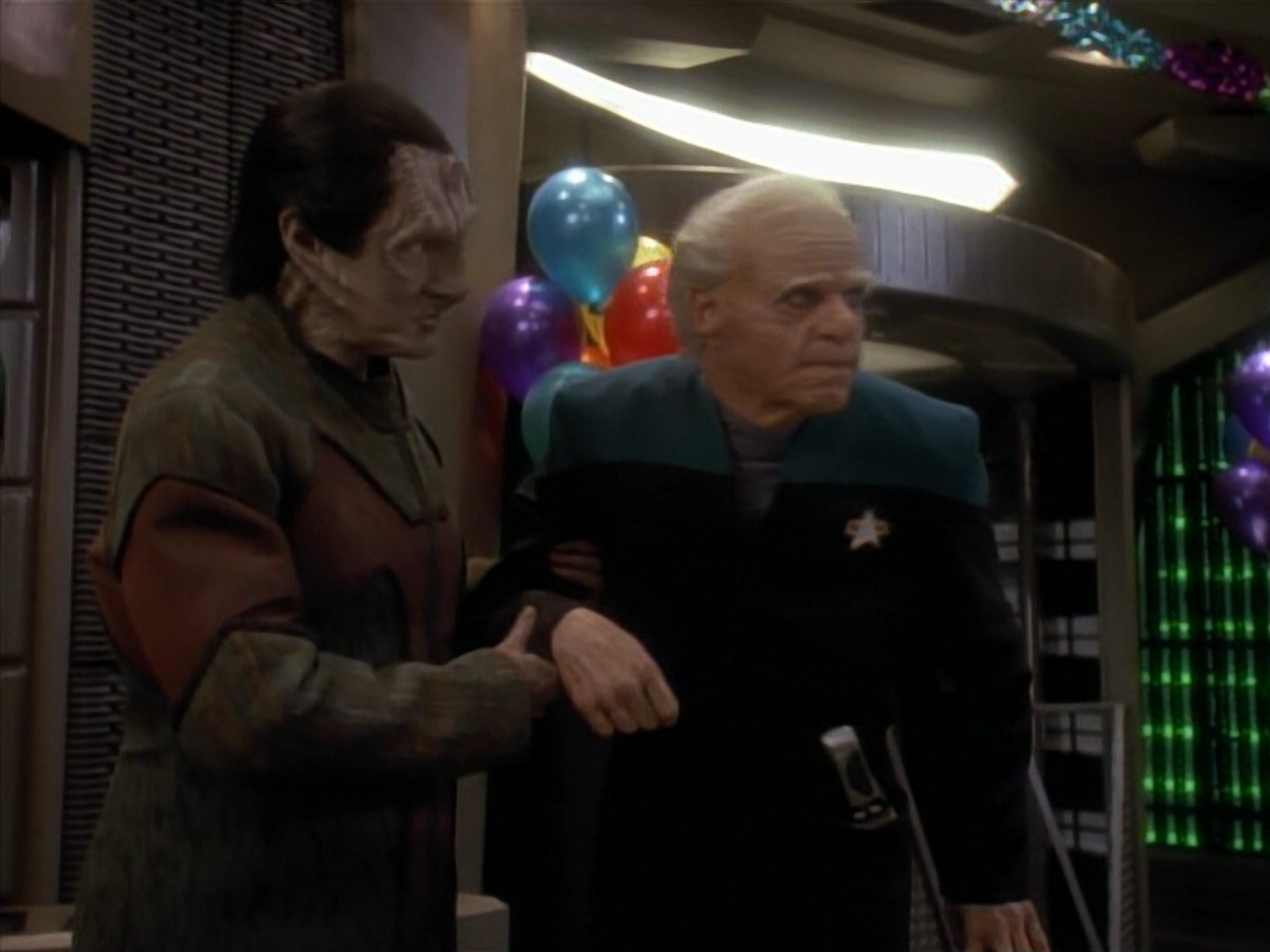 extant_StarTrek_DS9_3x18-DistantVoices_02959.jpg