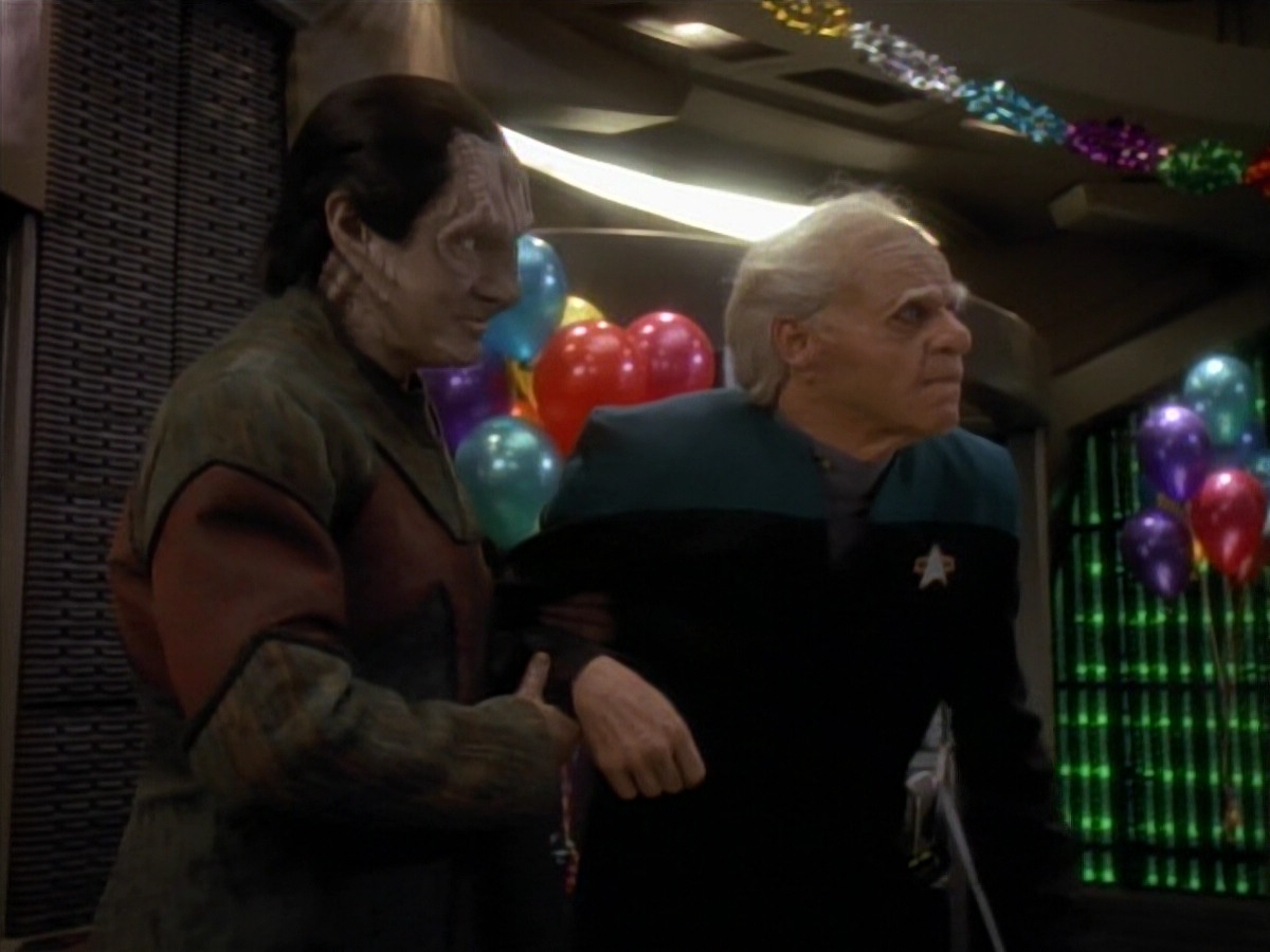 extant_StarTrek_DS9_3x18-DistantVoices_02961.jpg
