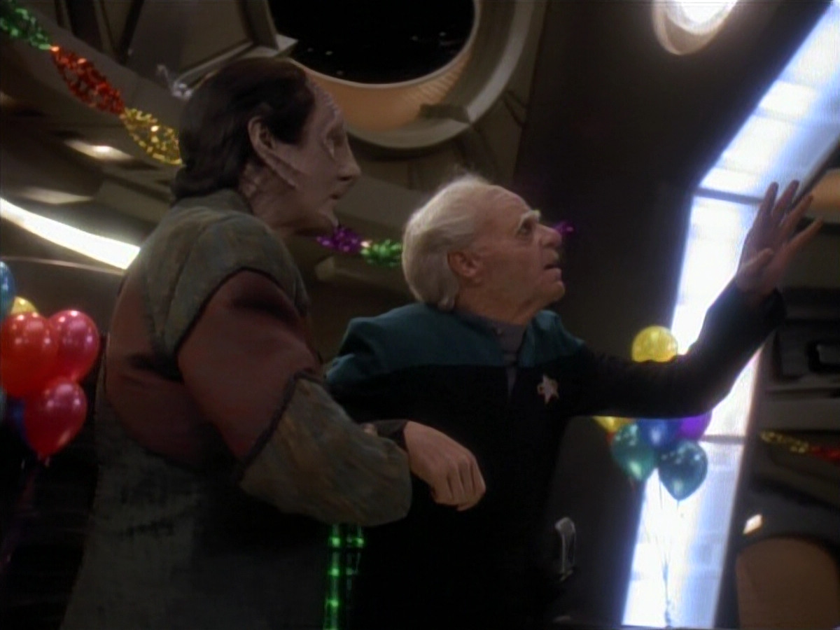 extant_StarTrek_DS9_3x18-DistantVoices_02967.jpg