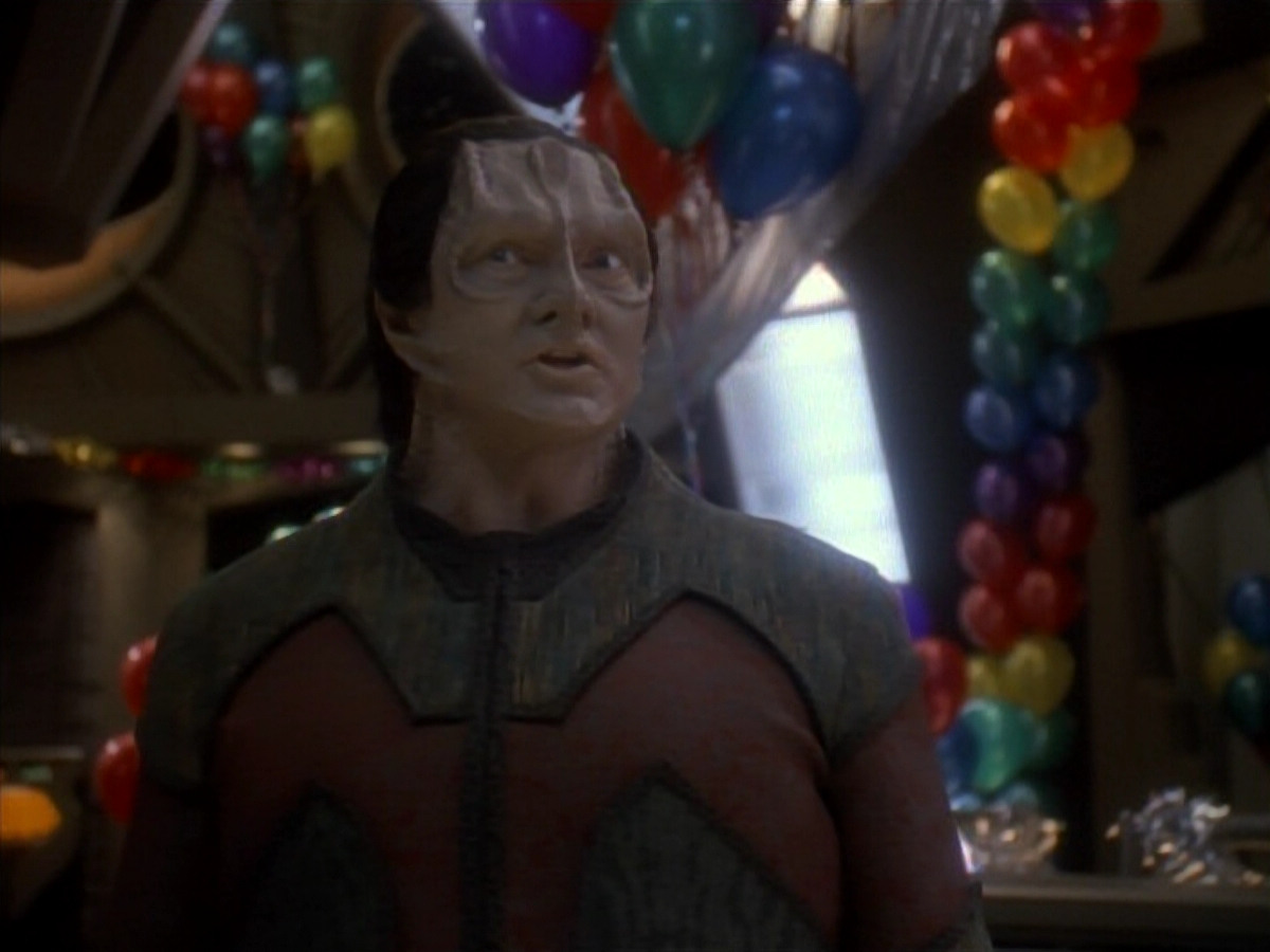 extant_StarTrek_DS9_3x18-DistantVoices_02988.jpg