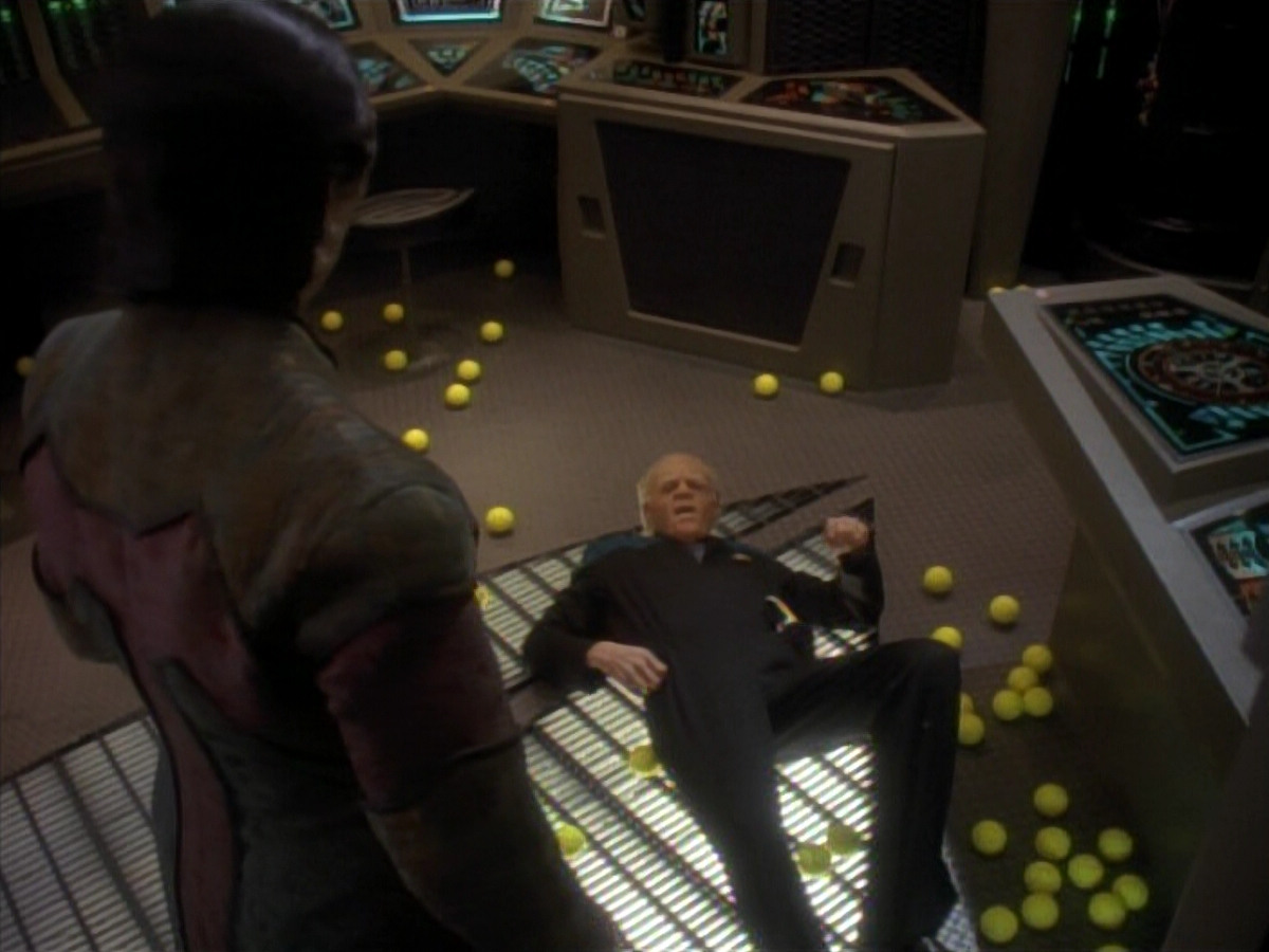 extant_StarTrek_DS9_3x18-DistantVoices_02992.jpg
