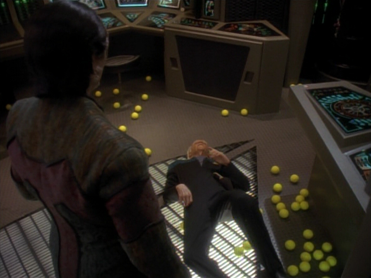 extant_StarTrek_DS9_3x18-DistantVoices_02998.jpg