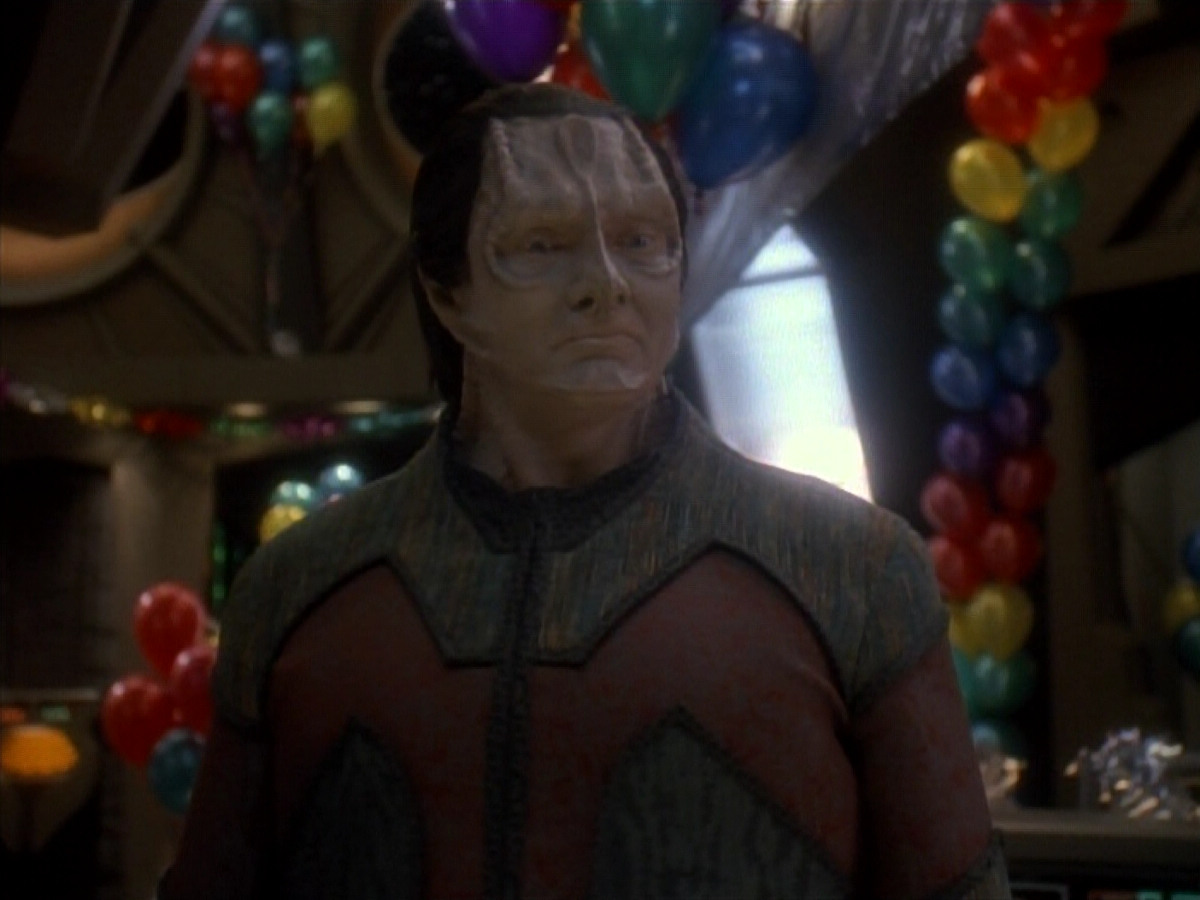 extant_StarTrek_DS9_3x18-DistantVoices_02999.jpg