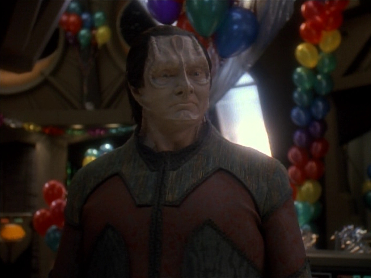 extant_StarTrek_DS9_3x18-DistantVoices_03001.jpg