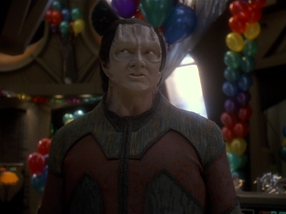 extant_StarTrek_DS9_3x18-DistantVoices_03009.jpg
