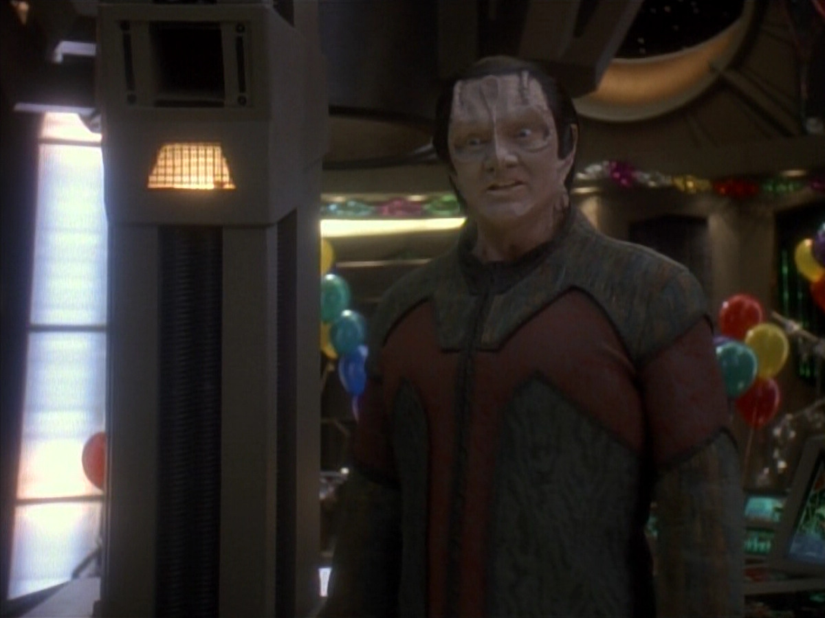 extant_StarTrek_DS9_3x18-DistantVoices_03029.jpg