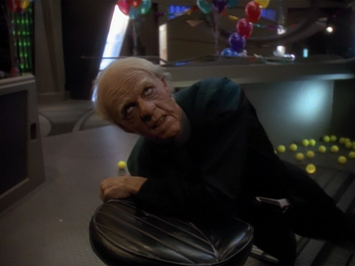 extant_StarTrek_DS9_3x18-DistantVoices_03038.jpg