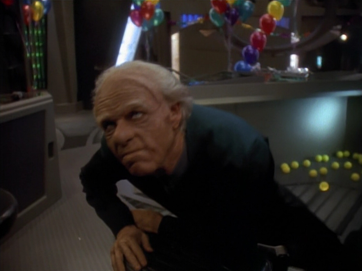 extant_StarTrek_DS9_3x18-DistantVoices_03039.jpg