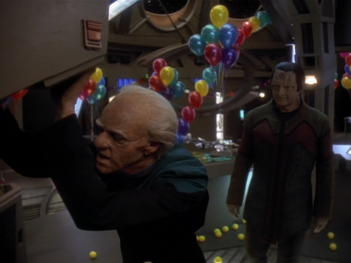extant_StarTrek_DS9_3x18-DistantVoices_03044.jpg
