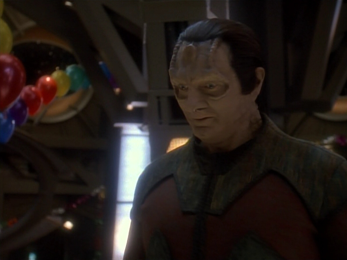 extant_StarTrek_DS9_3x18-DistantVoices_03068.jpg