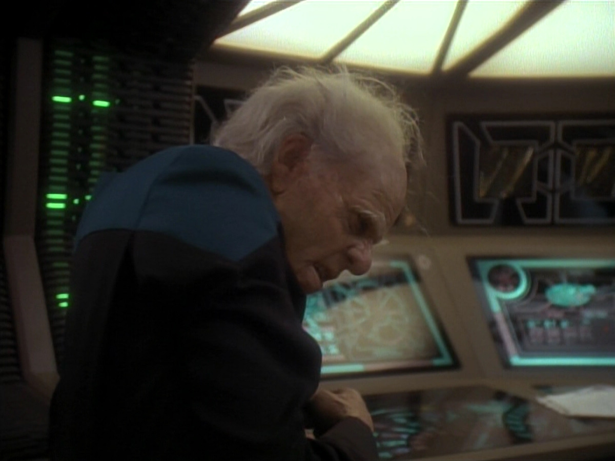 extant_StarTrek_DS9_3x18-DistantVoices_03076.jpg