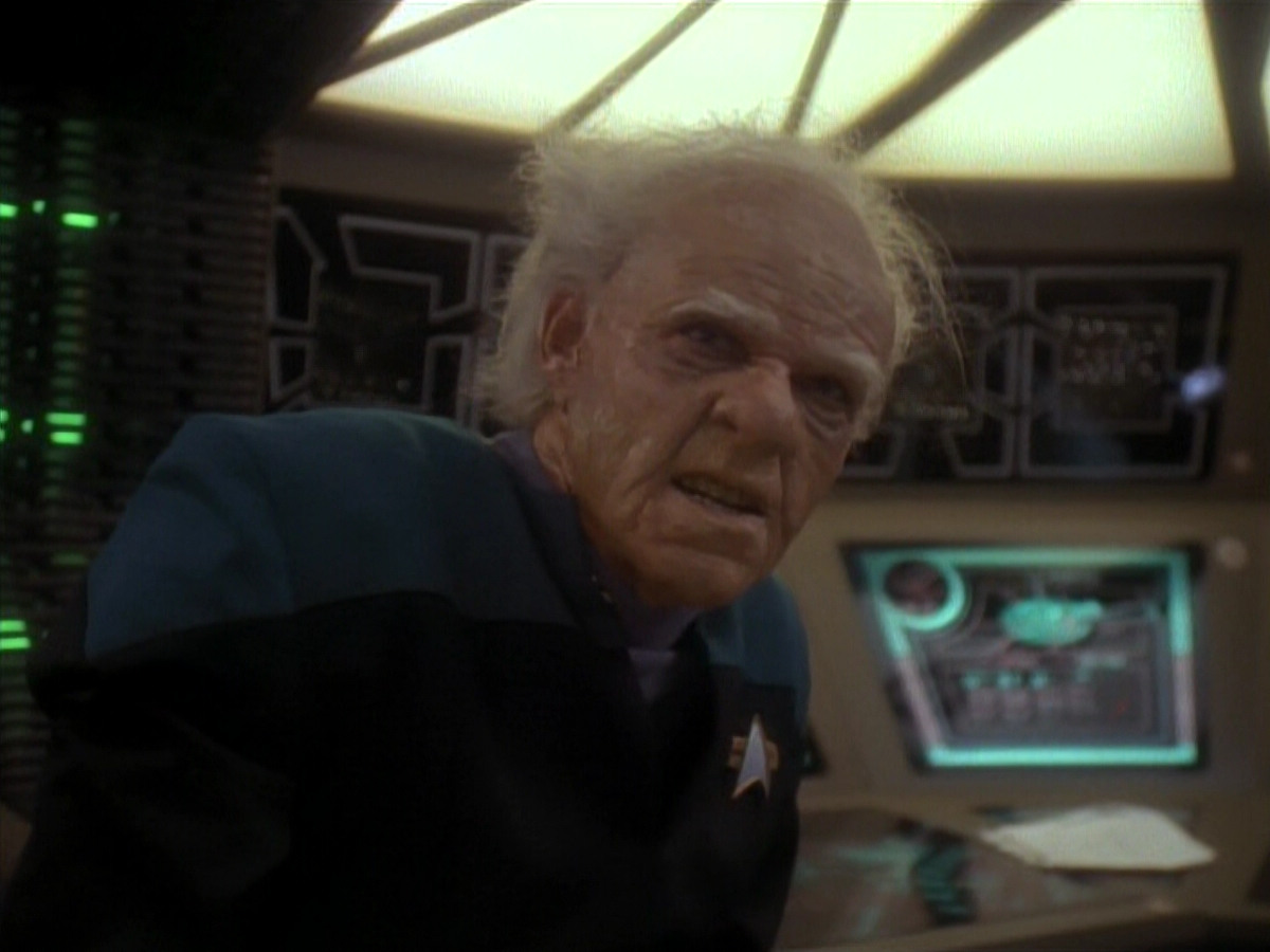extant_StarTrek_DS9_3x18-DistantVoices_03085.jpg
