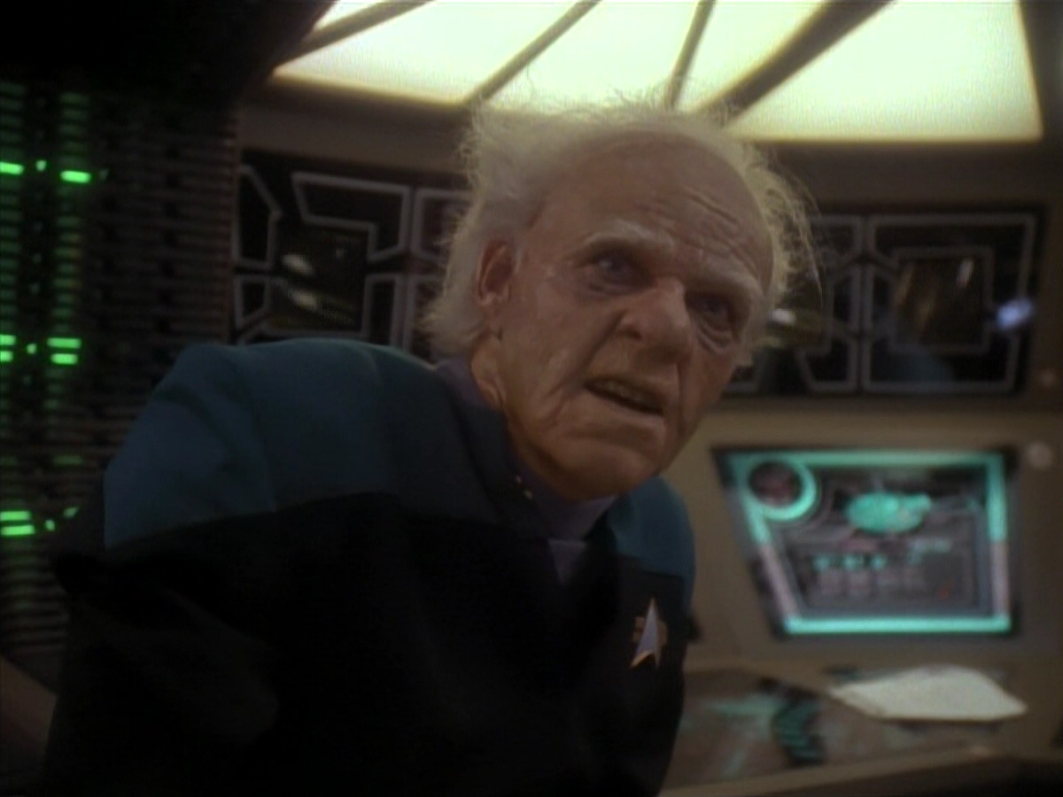 extant_StarTrek_DS9_3x18-DistantVoices_03086.jpg