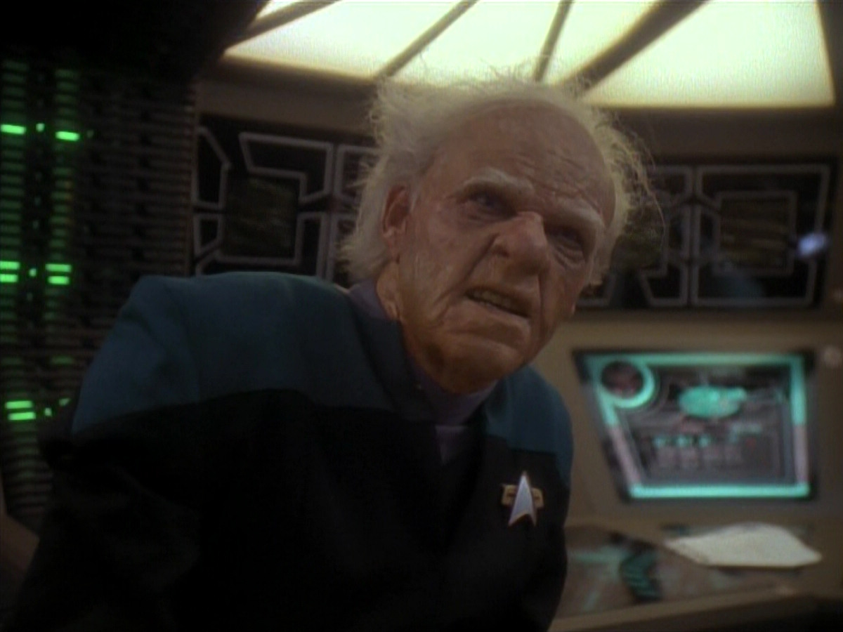 extant_StarTrek_DS9_3x18-DistantVoices_03092.jpg