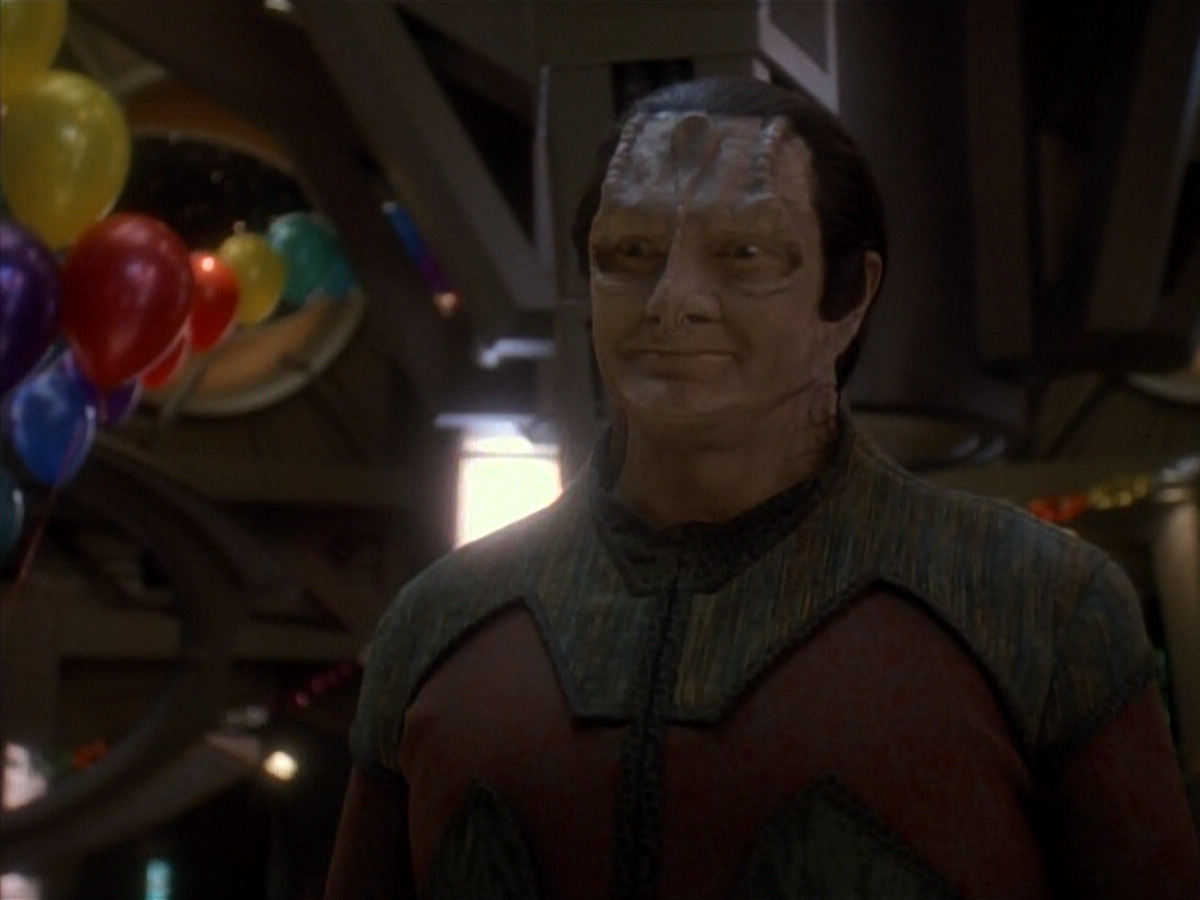 extant_StarTrek_DS9_3x18-DistantVoices_03112.jpg