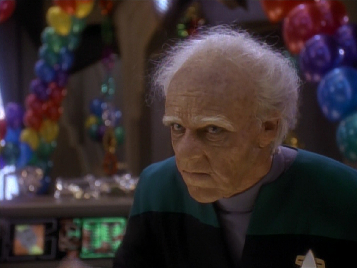 extant_StarTrek_DS9_3x18-DistantVoices_03154.jpg