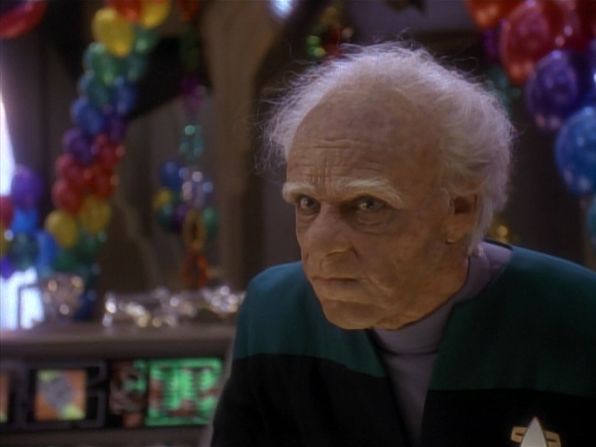 extant_StarTrek_DS9_3x18-DistantVoices_03157.jpg