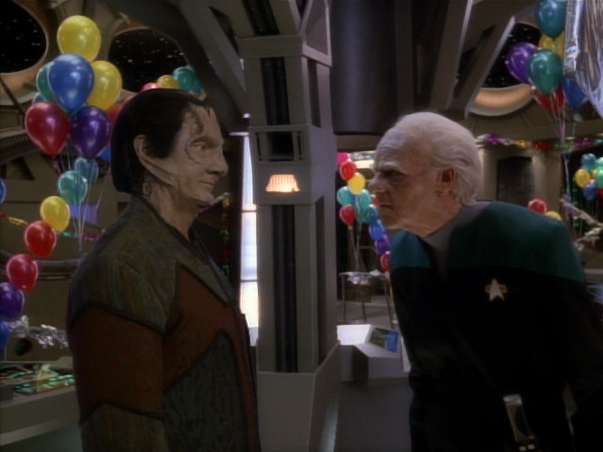 extant_StarTrek_DS9_3x18-DistantVoices_03166.jpg