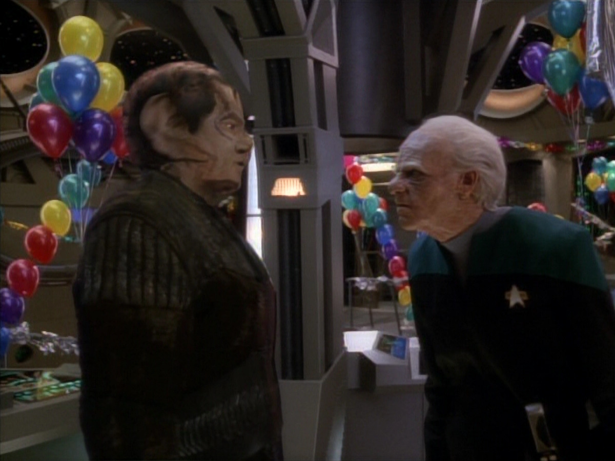 extant_StarTrek_DS9_3x18-DistantVoices_03173.jpg