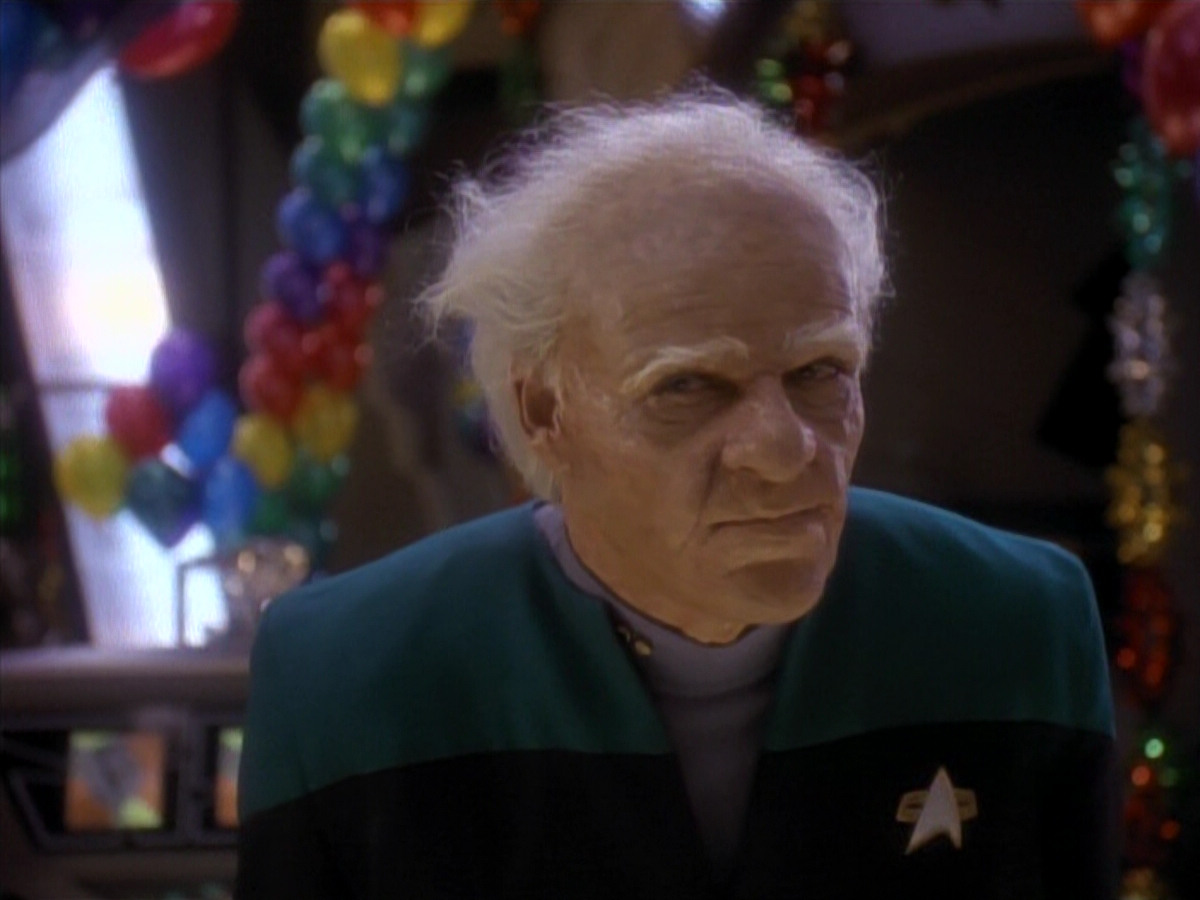extant_StarTrek_DS9_3x18-DistantVoices_03181.jpg