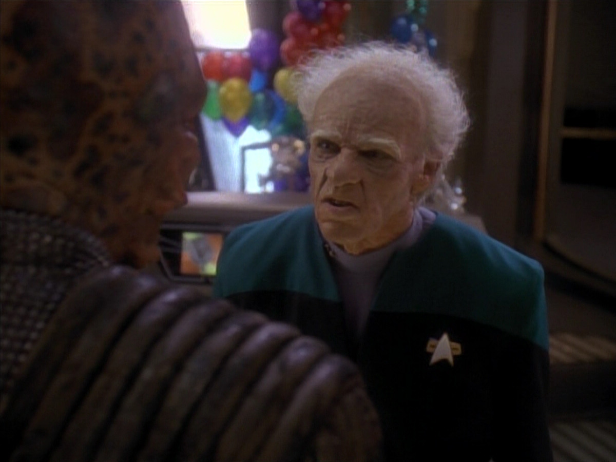 extant_StarTrek_DS9_3x18-DistantVoices_03186.jpg