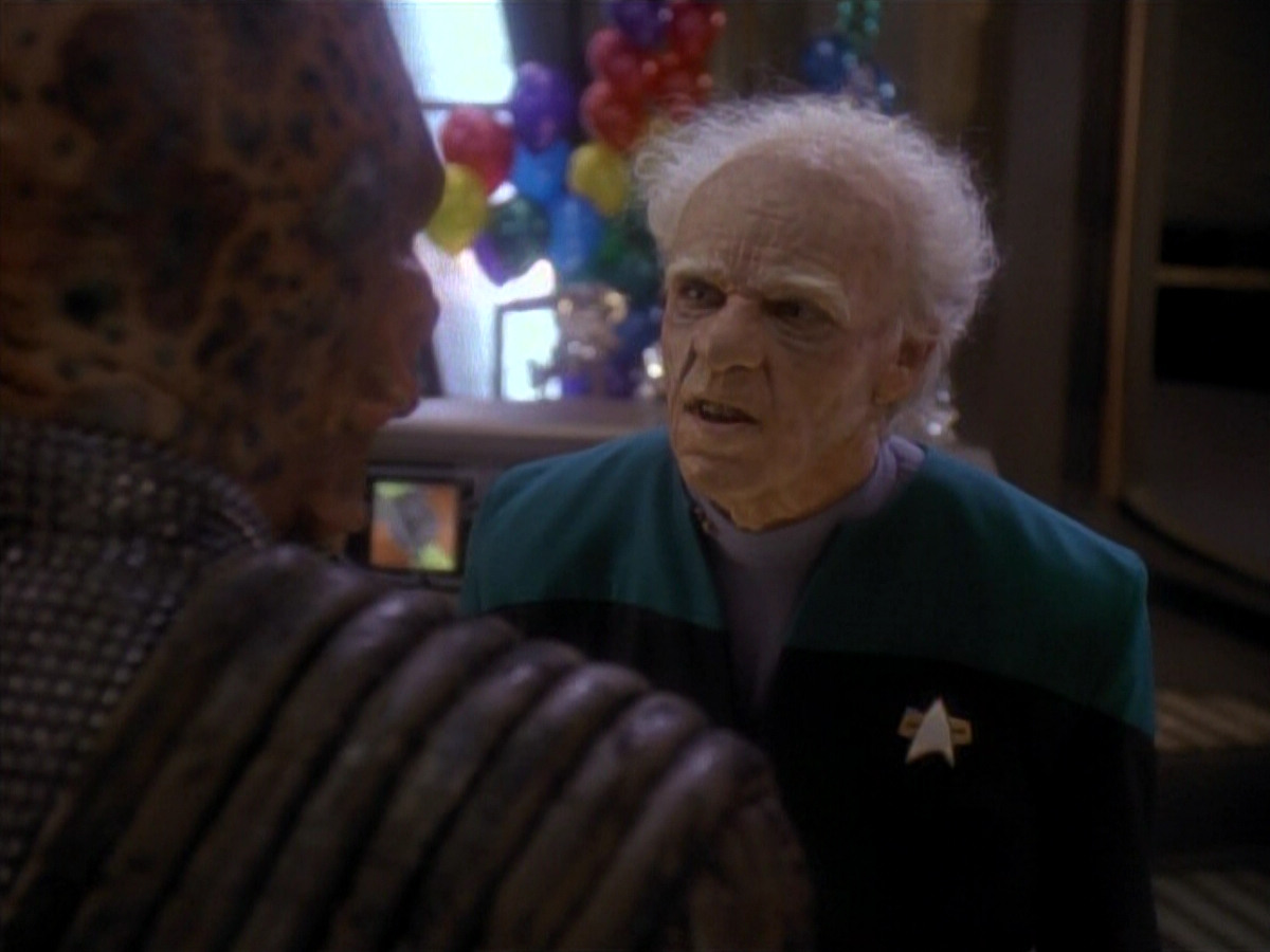 extant_StarTrek_DS9_3x18-DistantVoices_03193.jpg