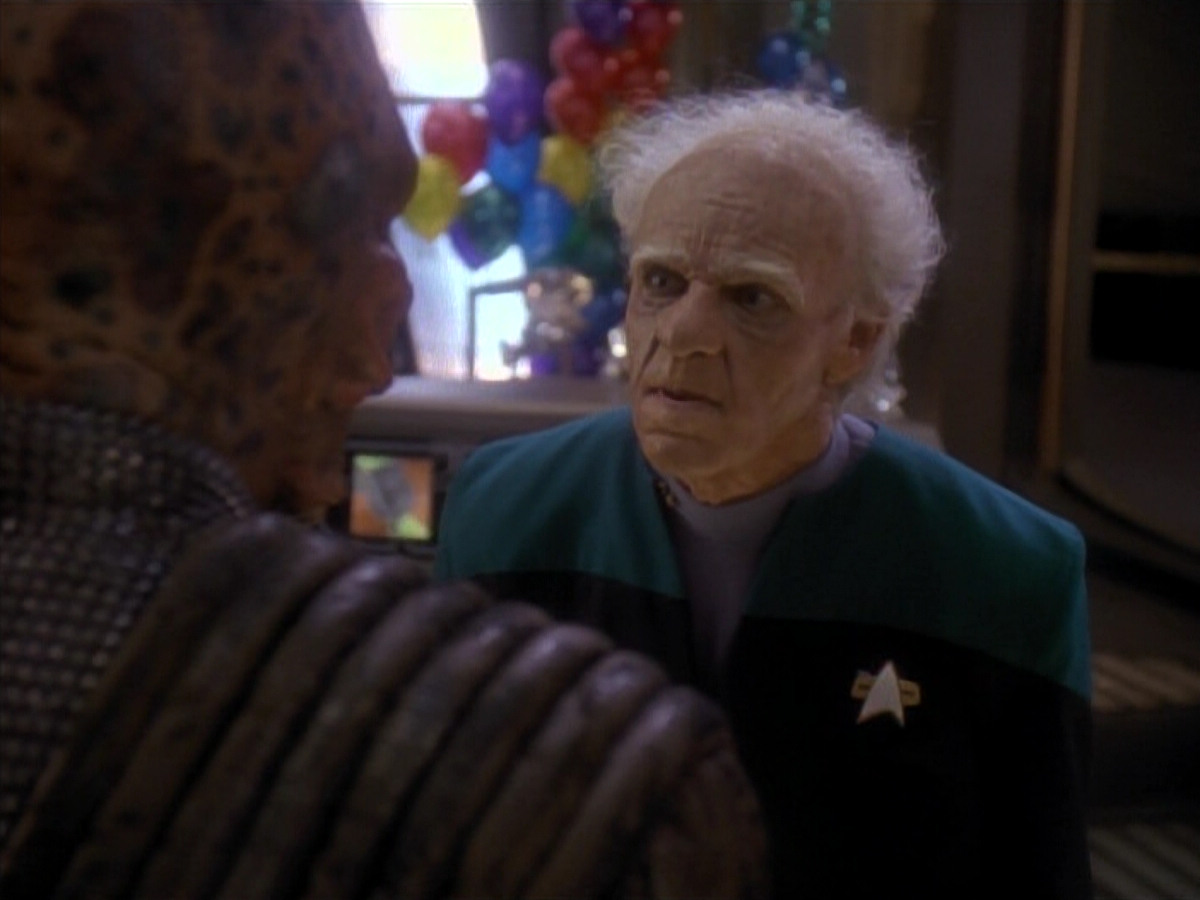 extant_StarTrek_DS9_3x18-DistantVoices_03194.jpg