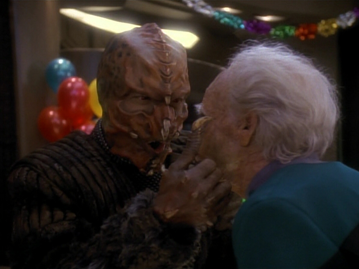 extant_StarTrek_DS9_3x18-DistantVoices_03214.jpg