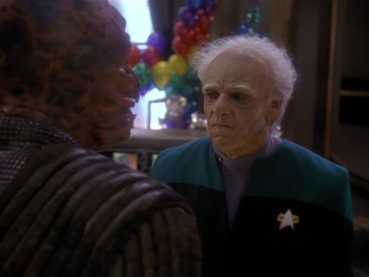 extant_StarTrek_DS9_3x18-DistantVoices_03230.jpg
