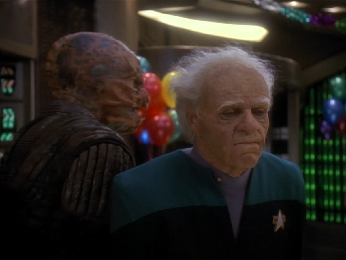 extant_StarTrek_DS9_3x18-DistantVoices_03306.jpg