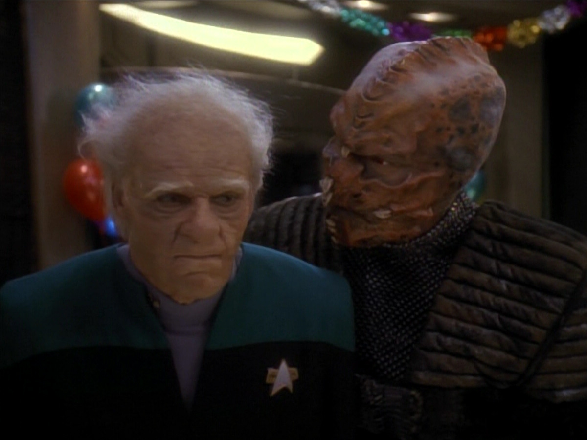 extant_StarTrek_DS9_3x18-DistantVoices_03324.jpg