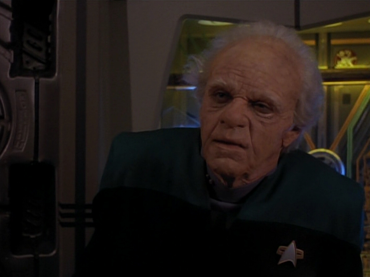 extant_StarTrek_DS9_3x18-DistantVoices_03437.jpg