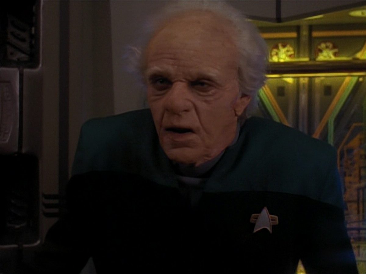 extant_StarTrek_DS9_3x18-DistantVoices_03449.jpg