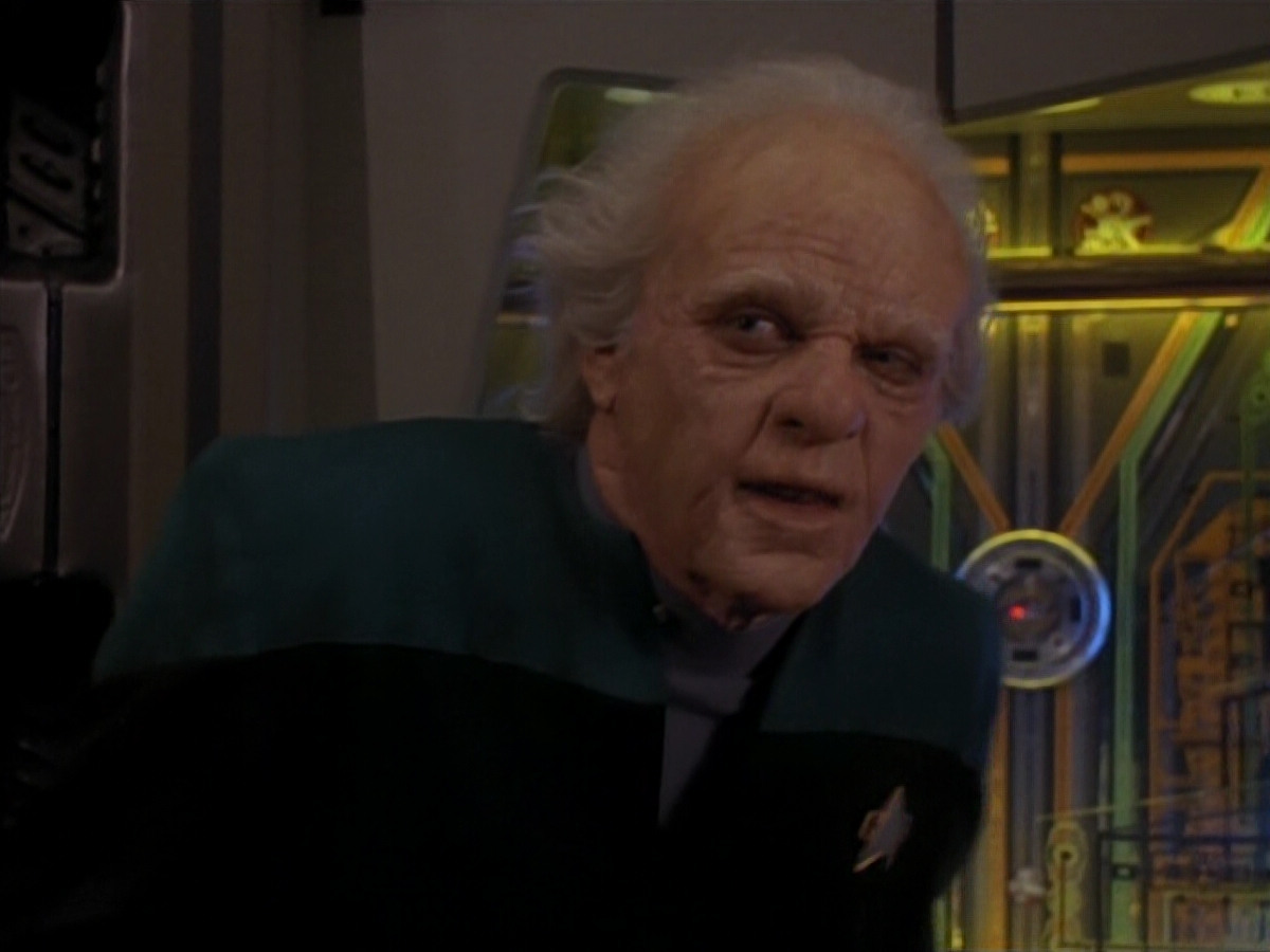 extant_StarTrek_DS9_3x18-DistantVoices_03451.jpg