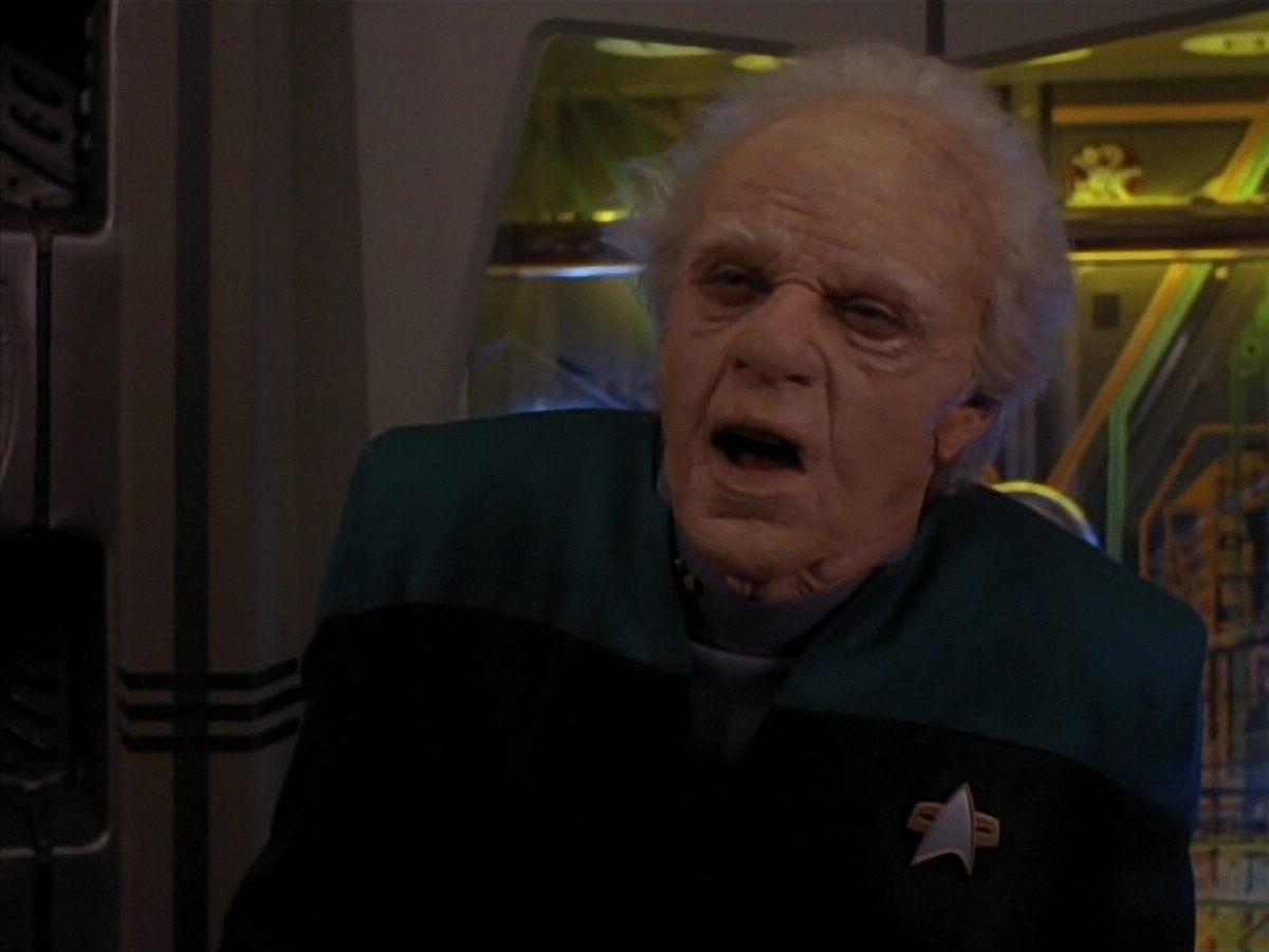 extant_StarTrek_DS9_3x18-DistantVoices_03471.jpg
