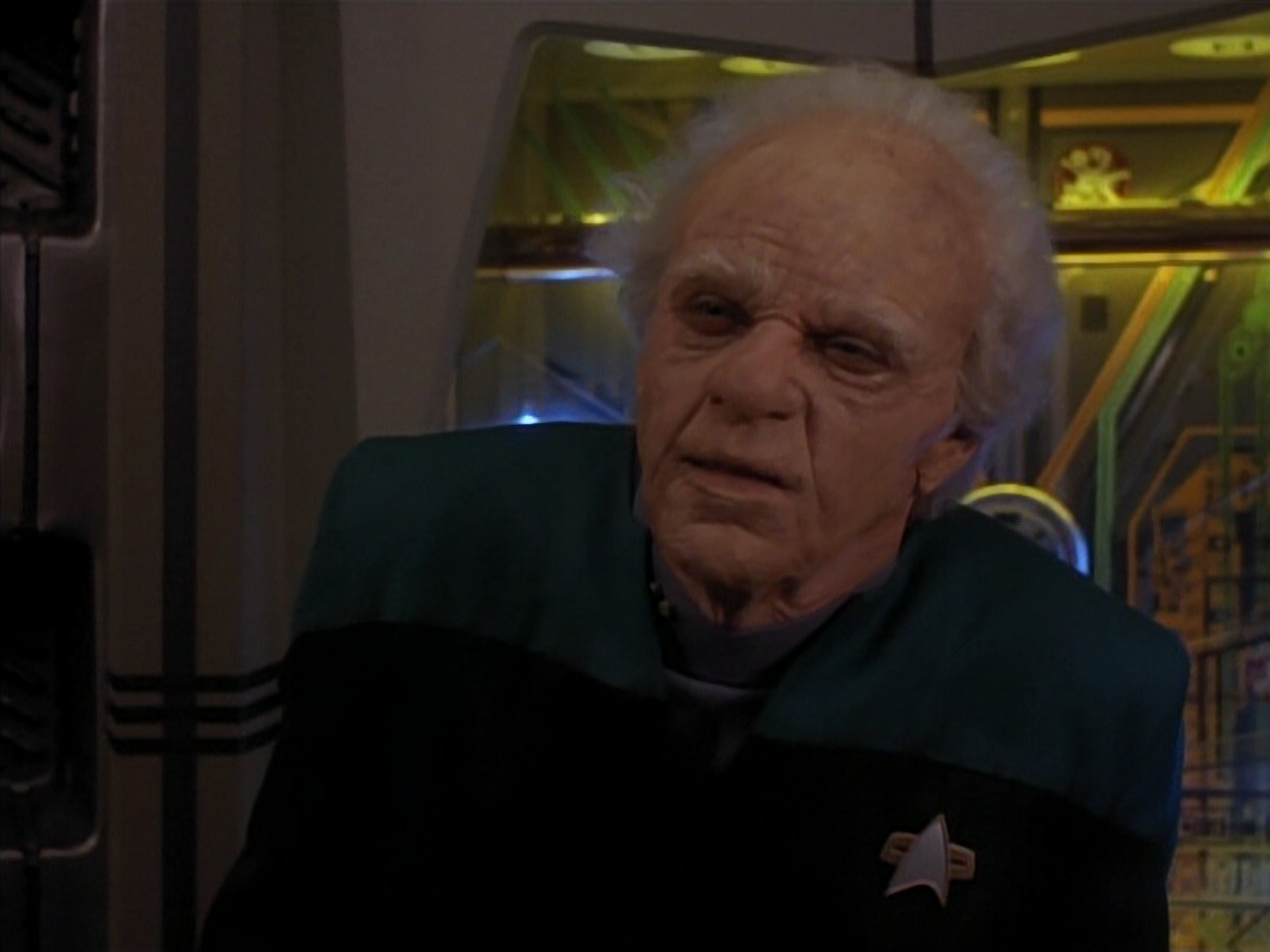 extant_StarTrek_DS9_3x18-DistantVoices_03473.jpg