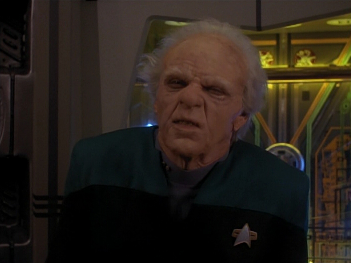 extant_StarTrek_DS9_3x18-DistantVoices_03492.jpg