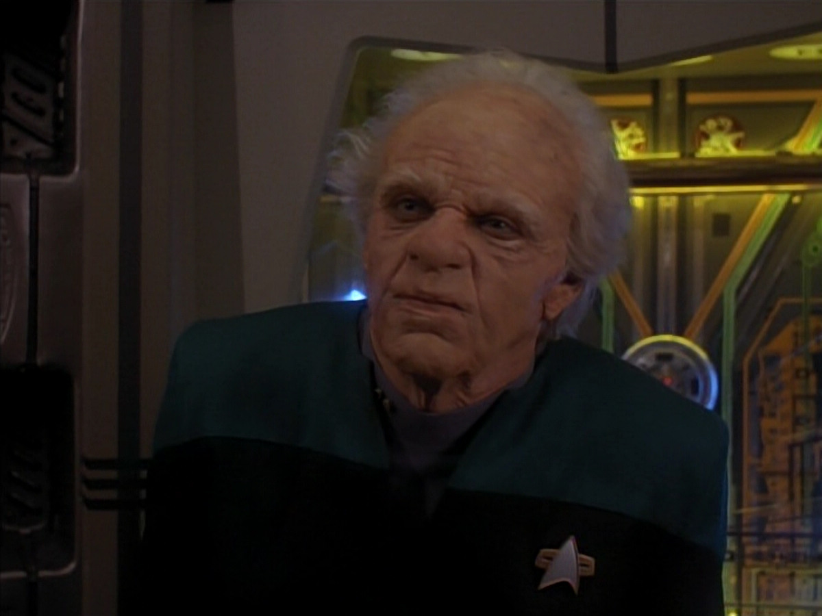 extant_StarTrek_DS9_3x18-DistantVoices_03494.jpg