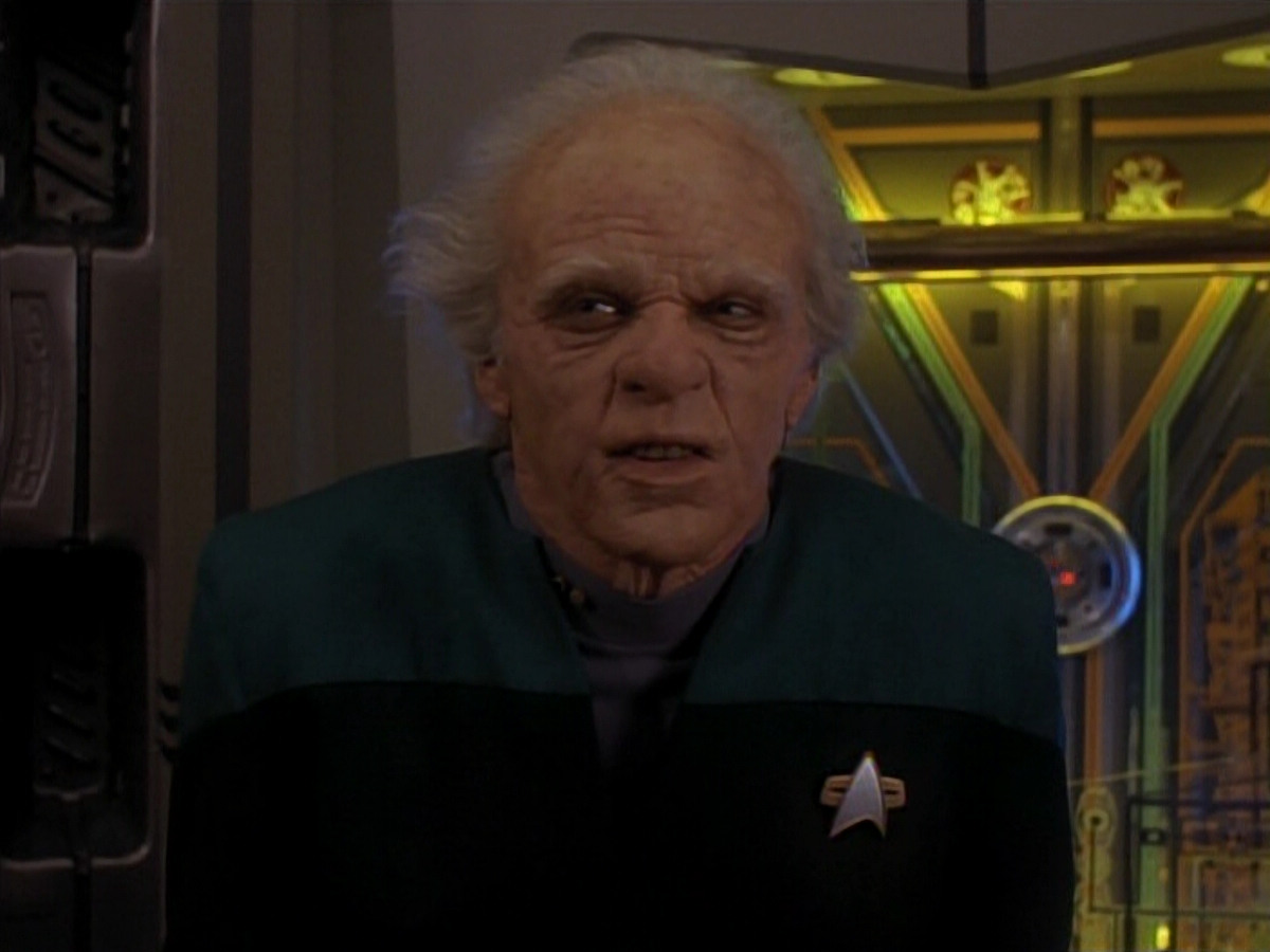 extant_StarTrek_DS9_3x18-DistantVoices_03506.jpg