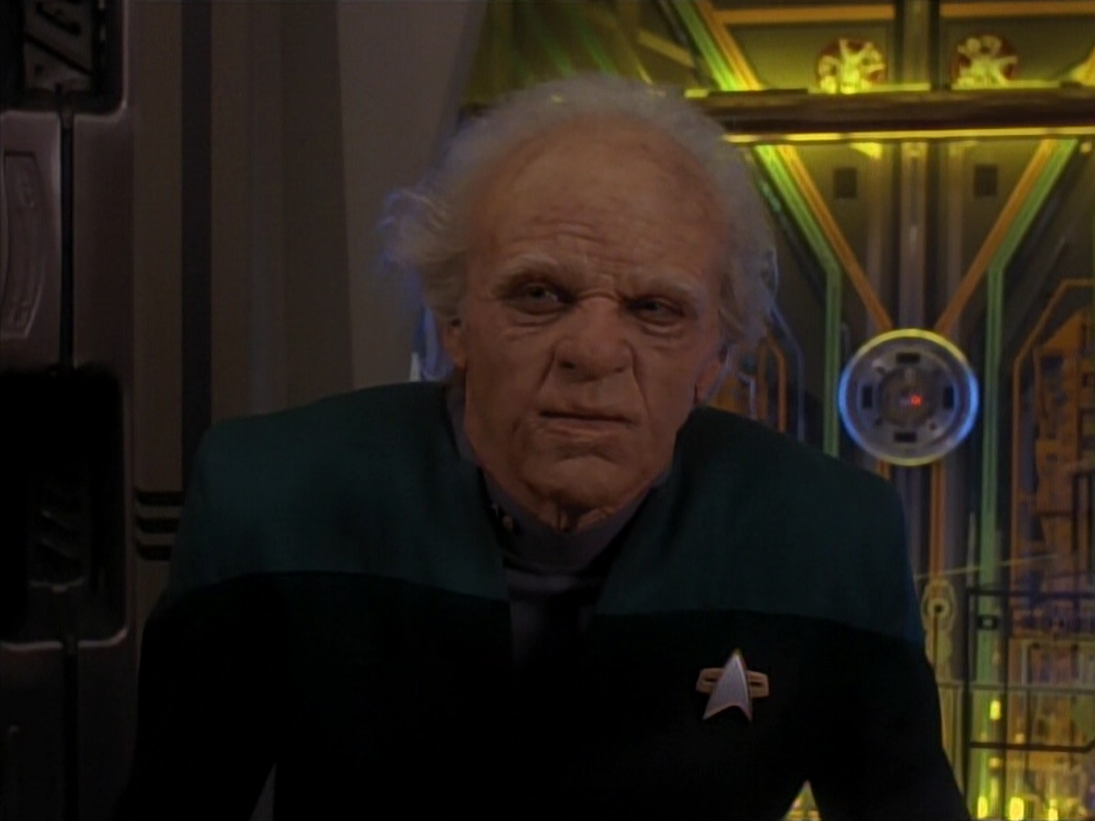 extant_StarTrek_DS9_3x18-DistantVoices_03512.jpg