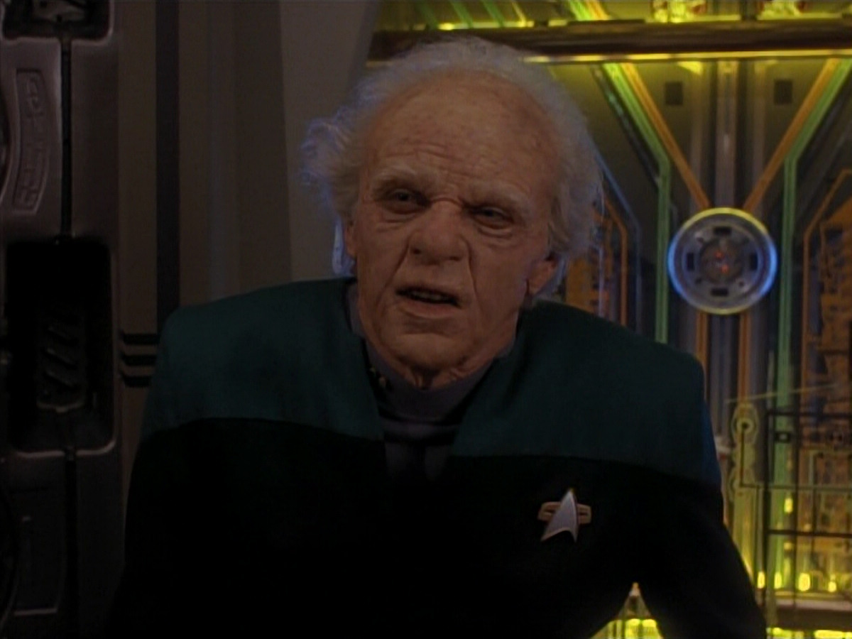 extant_StarTrek_DS9_3x18-DistantVoices_03518.jpg