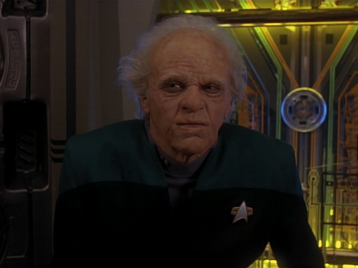 extant_StarTrek_DS9_3x18-DistantVoices_03521.jpg