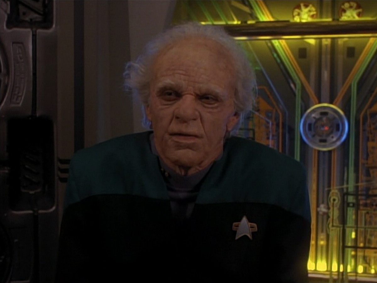extant_StarTrek_DS9_3x18-DistantVoices_03554.jpg