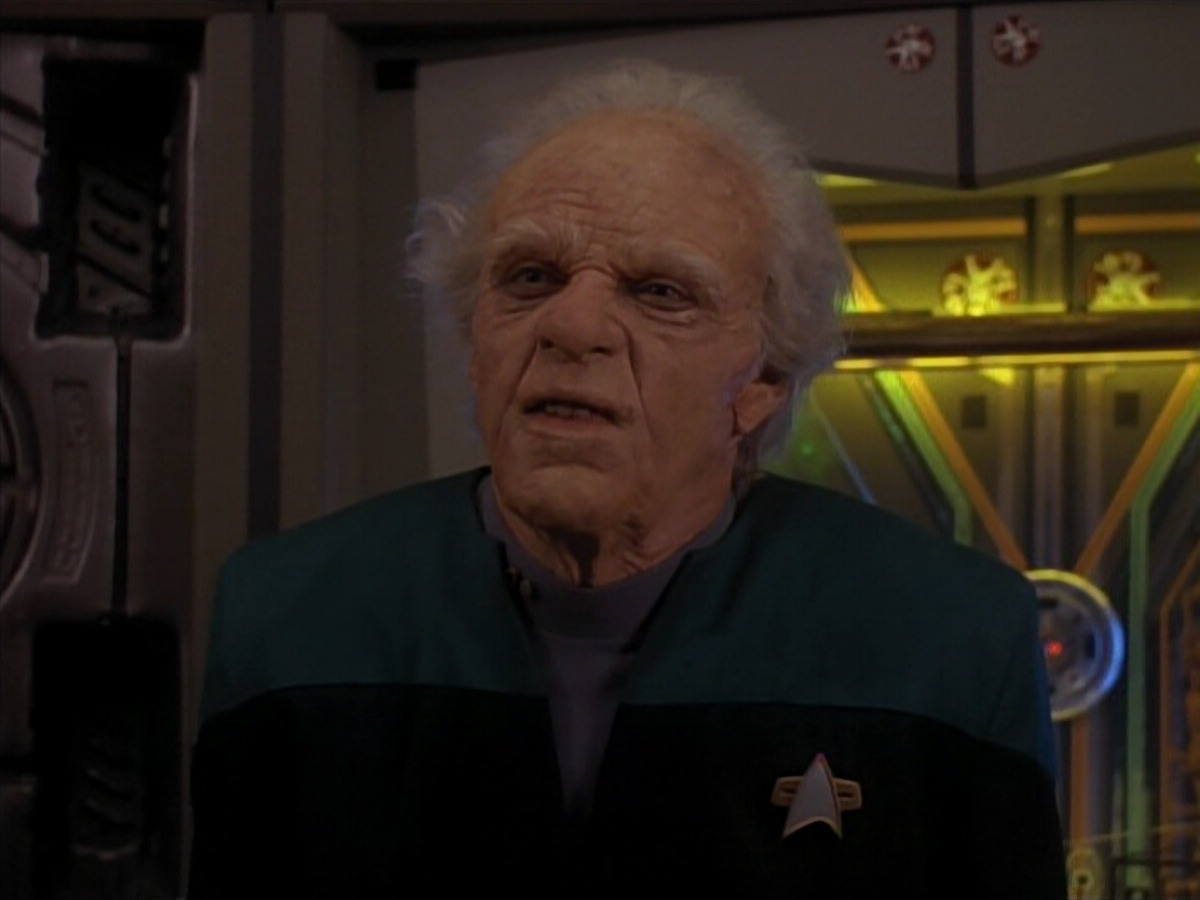 extant_StarTrek_DS9_3x18-DistantVoices_03572.jpg