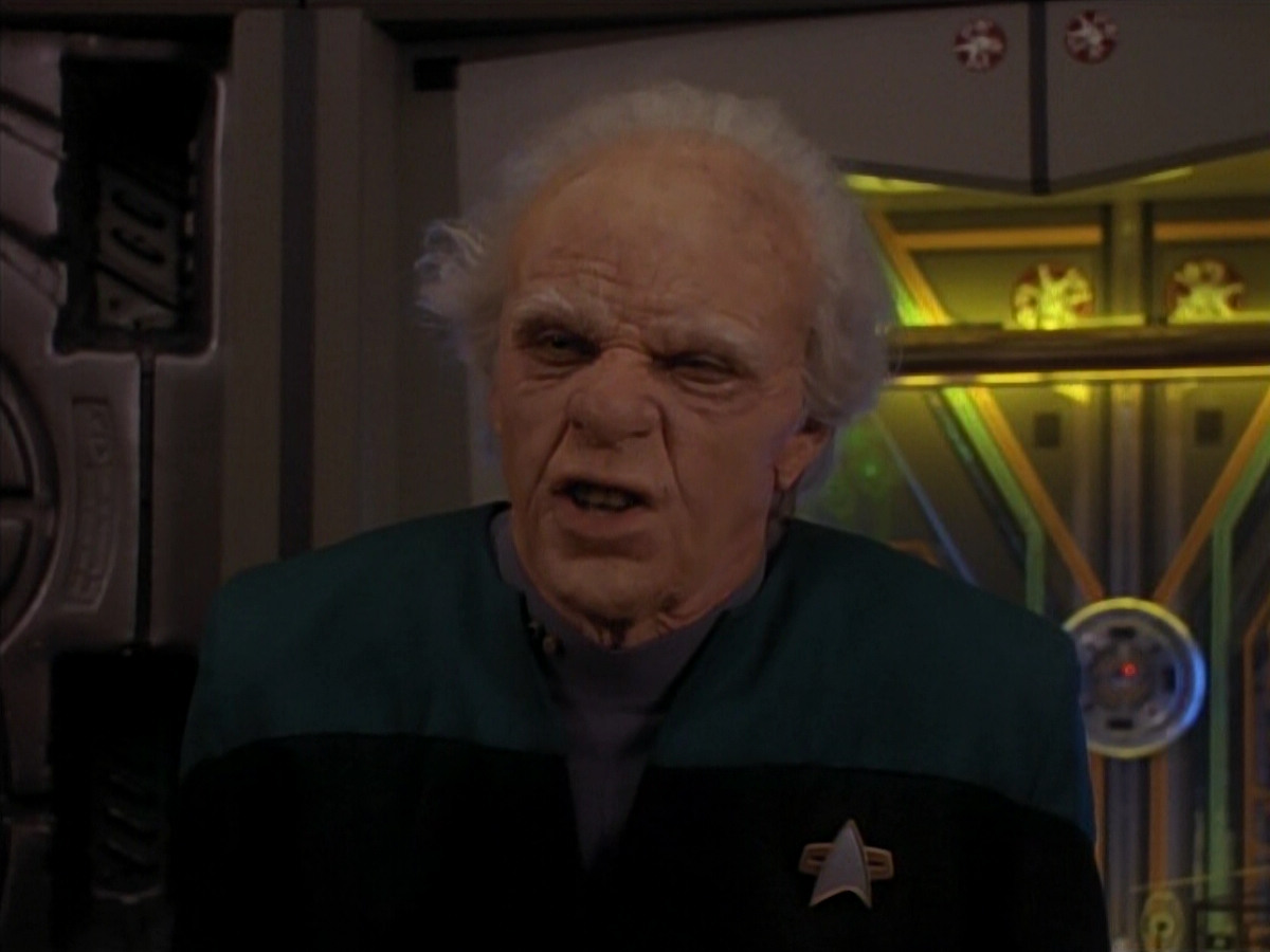 extant_StarTrek_DS9_3x18-DistantVoices_03576.jpg