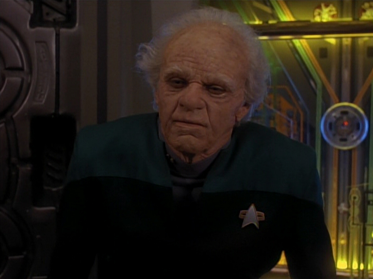 extant_StarTrek_DS9_3x18-DistantVoices_03612.jpg