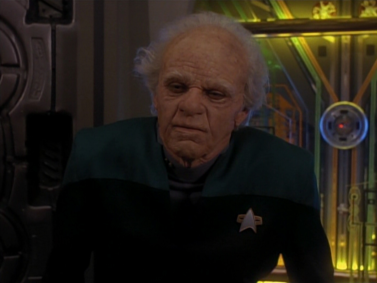 extant_StarTrek_DS9_3x18-DistantVoices_03613.jpg