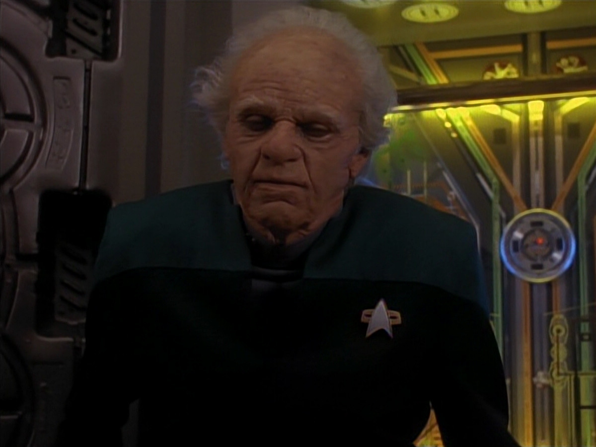 extant_StarTrek_DS9_3x18-DistantVoices_03618.jpg