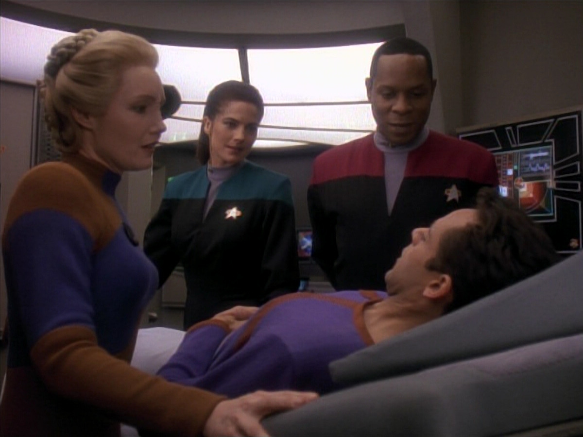 extant_StarTrek_DS9_3x18-DistantVoices_03634.jpg