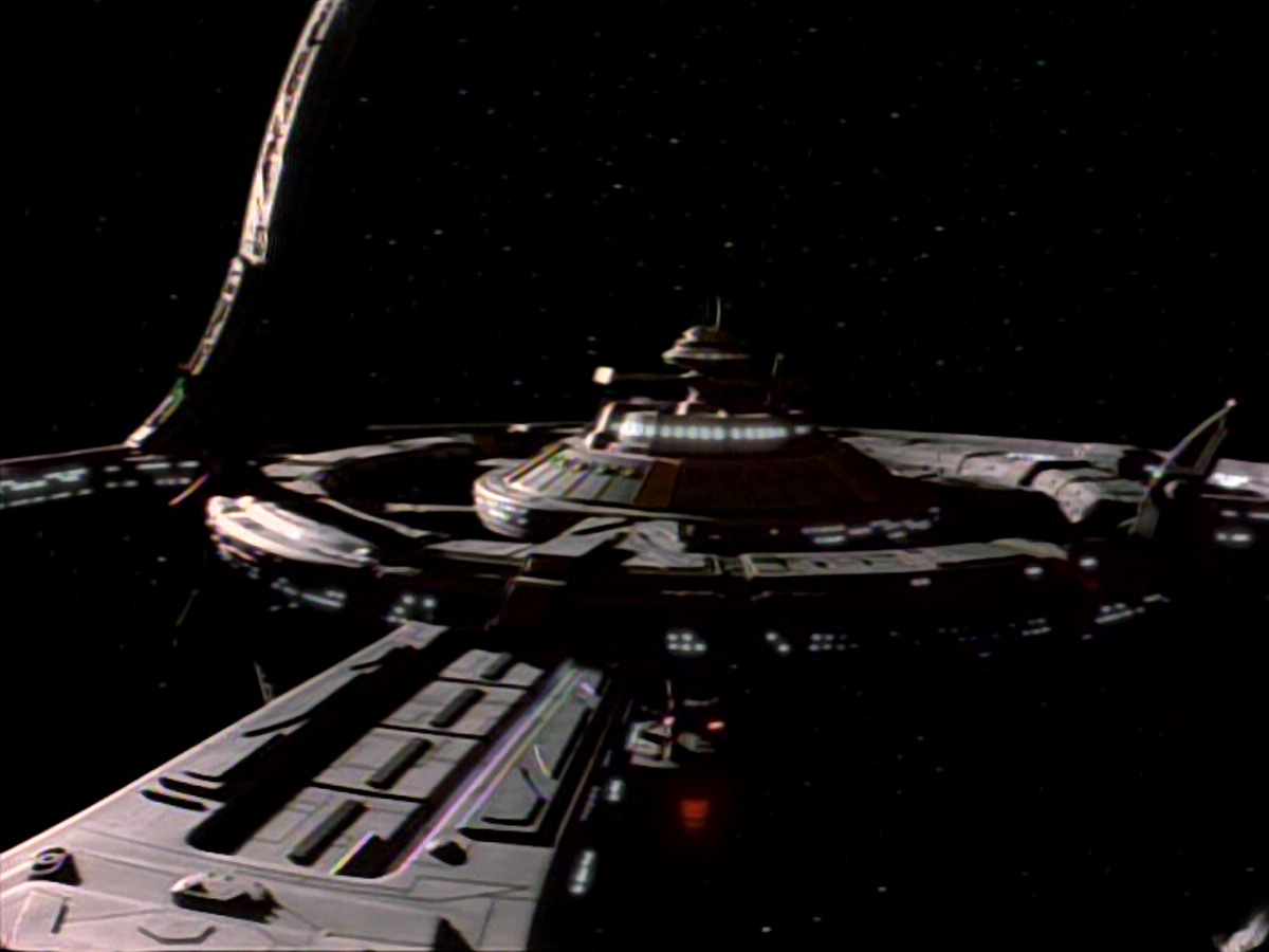 extant_StarTrek_DS9_3x18-DistantVoices_03647.jpg